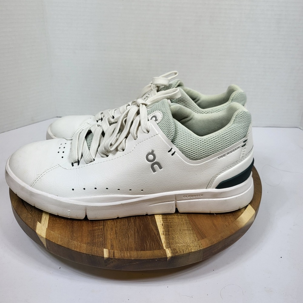 On Running The Roger Advantage Womens 8 White Sage Good Tennis Sneakers 48.99453